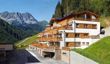 Large Four Bedroom Apartment for Sale in Gerlos in Zillertal Arena