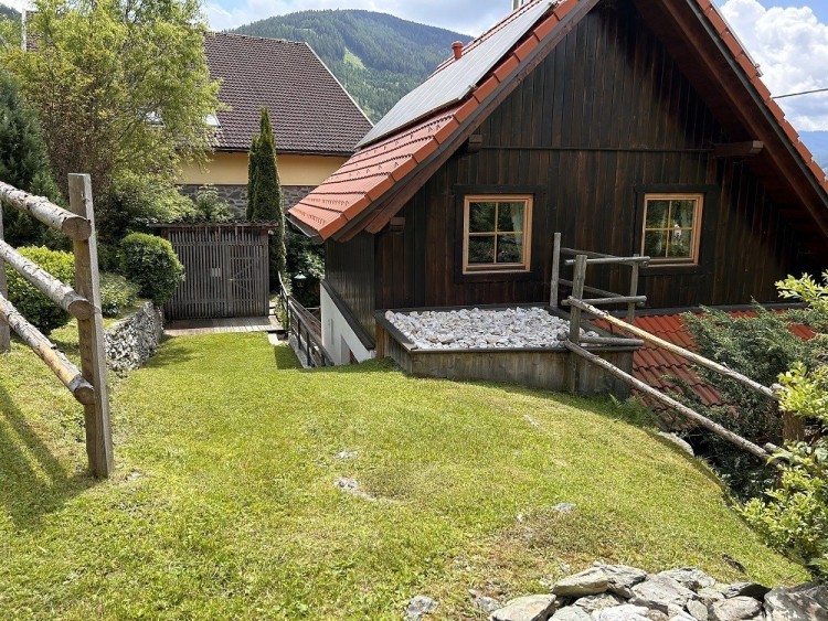 Stylish Chalet between Bad Kleinkirchheim and Turracherhöhe