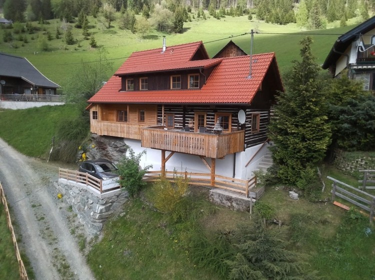 Stylish Chalet between Bad Kleinkirchheim and Turracherhöhe