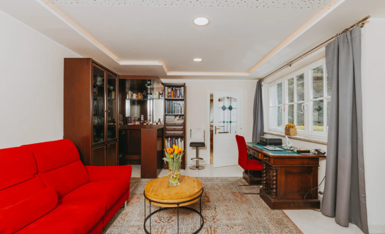 Spacious villa for sale in the Murau area