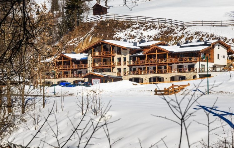 Ski Apartments in Luxury Lodge in Saalbach - Re-Sale