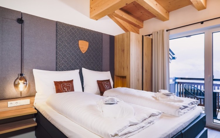 Luxury Suite & Apartment Directly at Ski Run in Leogang