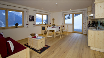 Ski-in Ski-out Apartment House in Kals am Großglockner