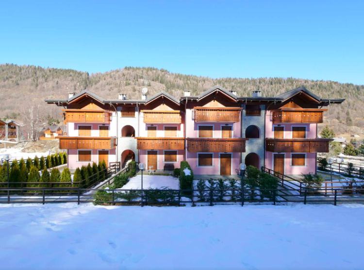 Terraced house on the piste in Aprica