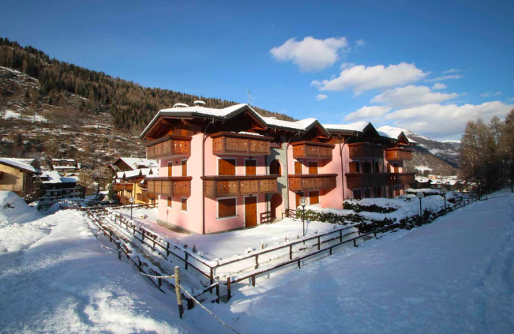 Terraced house on the piste in Aprica