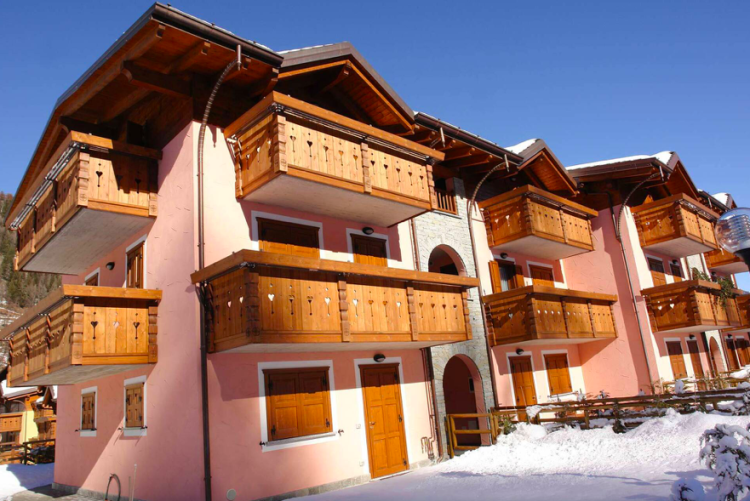 Terraced house on the piste in Aprica