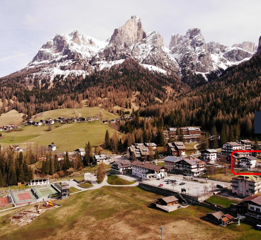 Detached Villa with 3 Apartments near Civetta in Dolomiti Superski Area