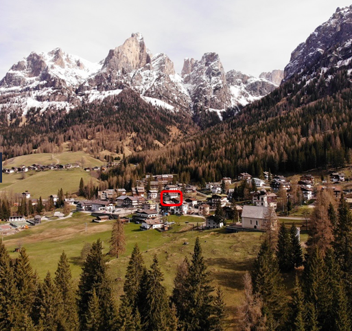 Detached Villa with 3 Apartments near Civetta in Dolomiti Superski Area