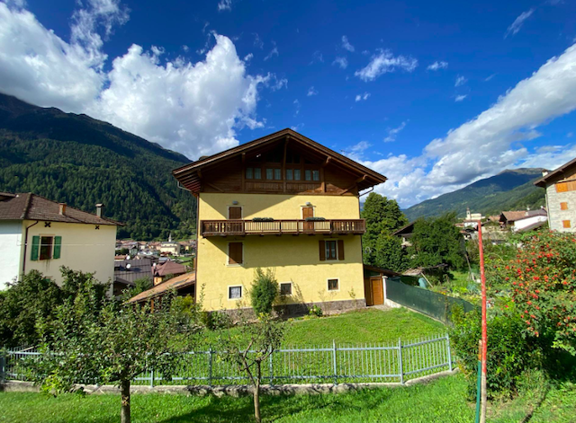 Large Detached Mountain House in Bocenago in Dolomiti di Brenta