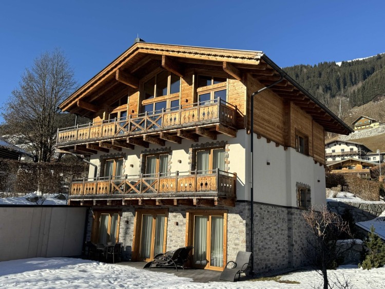 Luxury Chalet for Sale in Bramberg