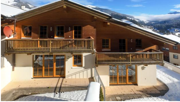 Semi-Detached House close to the Slopes for Sale in Russbach