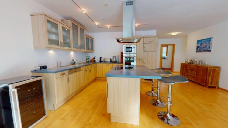 Semi-Detached House close to the Slopes for Sale in Russbach