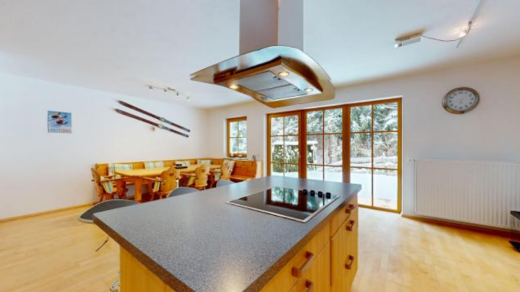 Semi-Detached House close to the Slopes for Sale in Russbach