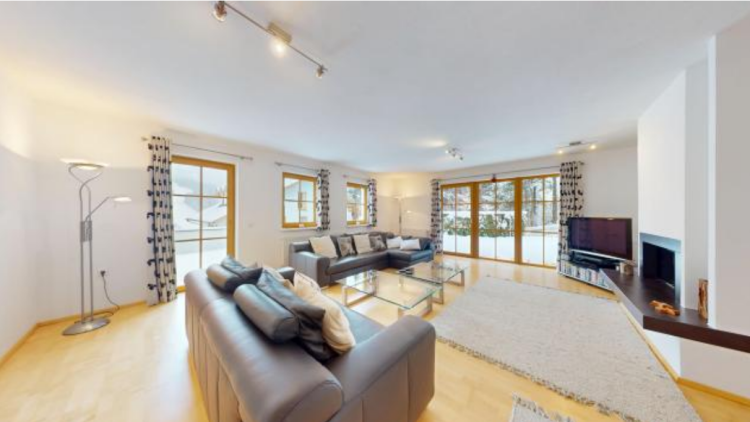 Semi-Detached House close to the Slopes for Sale in Russbach