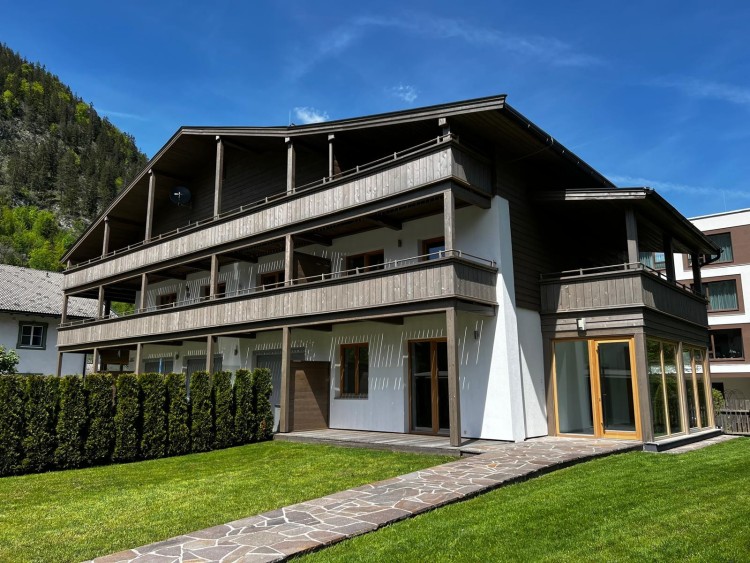 Two Bedroom Apartment for Sale in Lofer