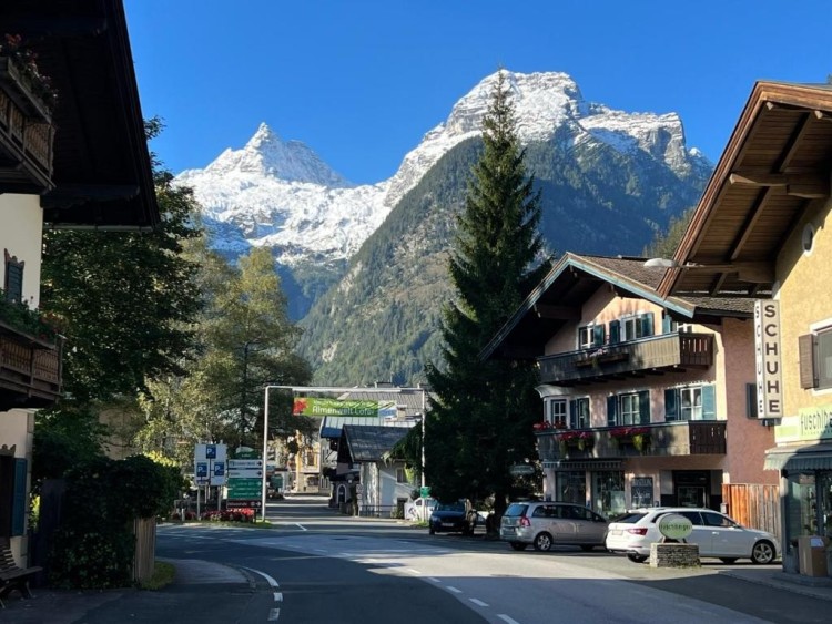 Two Bedroom Apartment for Sale in Lofer